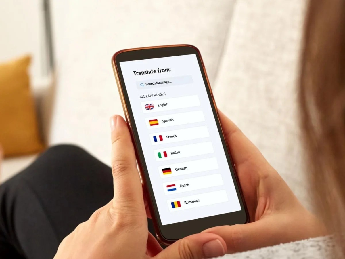 mobile phone with a list of options to translate the content